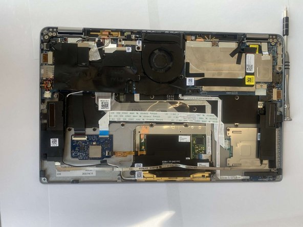 Dell Latitude 9410 2-in-1 Battery Replacement: crwdns2935265:08crwdnd2935265:02crwdnd2935265:02crwdne2935265:0