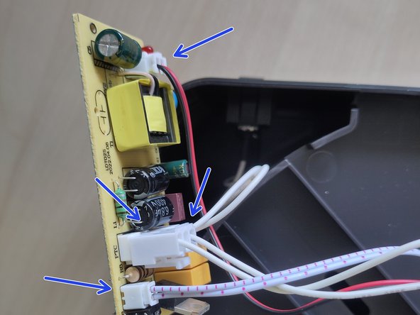 Eibos Easdry heating system replacement, Disconnect the motherboard: crwdns2935265:04crwdnd2935265:02crwdnd2935265:02crwdne2935265:0