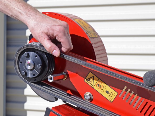 Toro Stump Grinder SGR-13 22615HD 2017 Drive Belt Replacement: crwdns2935265:011crwdnd2935265:02crwdnd2935265:03crwdne2935265:0