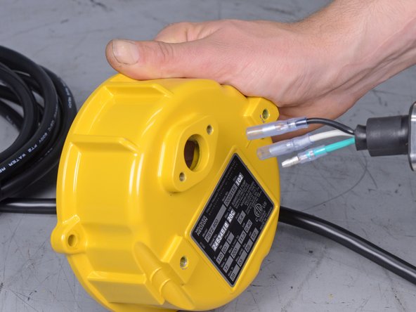 Wacker Pump PST2 400 2008 Power Cable Replacement, Remove the power cable: crwdns2935265:011crwdnd2935265:02crwdnd2935265:02crwdne2935265:0