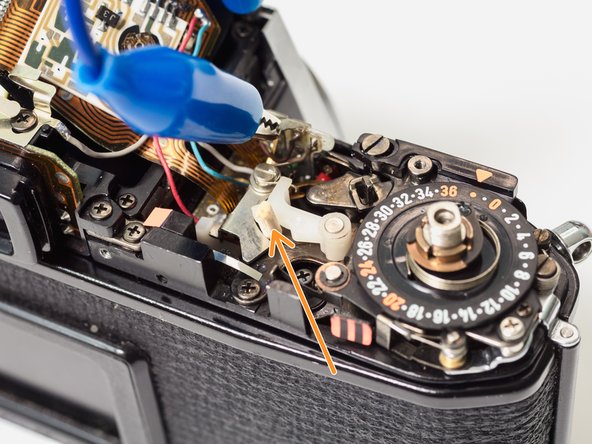 Pentax ME Super Light Meter Adjustment, Put the camera in 'Auto' mode: crwdns2935265:08crwdnd2935265:02crwdnd2935265:03crwdne2935265:0