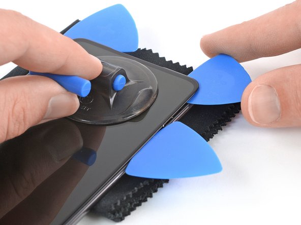 Xiaomi Mi 9 AMOLED & Digitizer Replacement: step 25, image 3 of 3