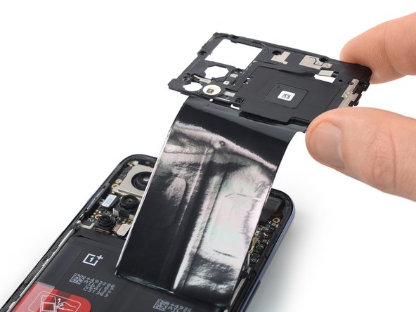 OnePlus Nord 2 5G Battery Replacement, Remove the motherboard cover: crwdns2935265:014crwdnd2935265:02crwdnd2935265:02crwdne2935265:0