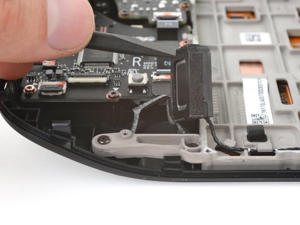 Steam Deck OLED Speakers Replacement, Pry up the right speaker: passo 28, immagine 3 di 3