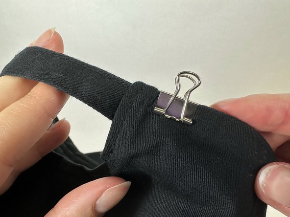 How to Fix a Broken Strap on a Strapback Hat: crwdns2935265:05crwdnd2935265:02crwdnd2935265:02crwdne2935265:0