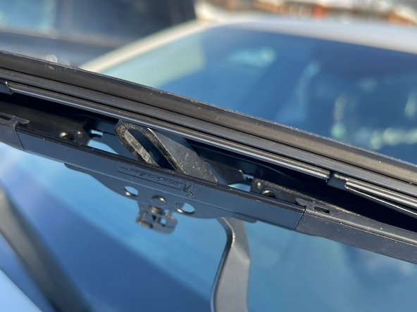 2016 Jeep Cherokee Windshield Wiper Replacement: crwdns2935265:04crwdnd2935265:03crwdnd2935265:03crwdne2935265:0