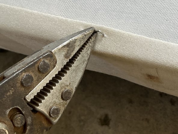 How to Reupholster a Bench Cushion: crwdns2935265:03crwdnd2935265:02crwdnd2935265:03crwdne2935265:0