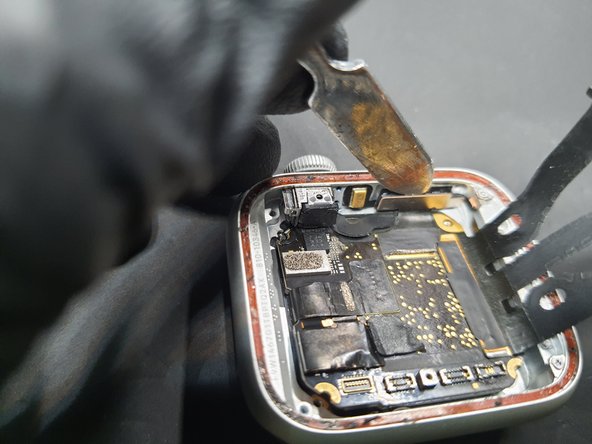 Apple Watch SE Mother Board Removal