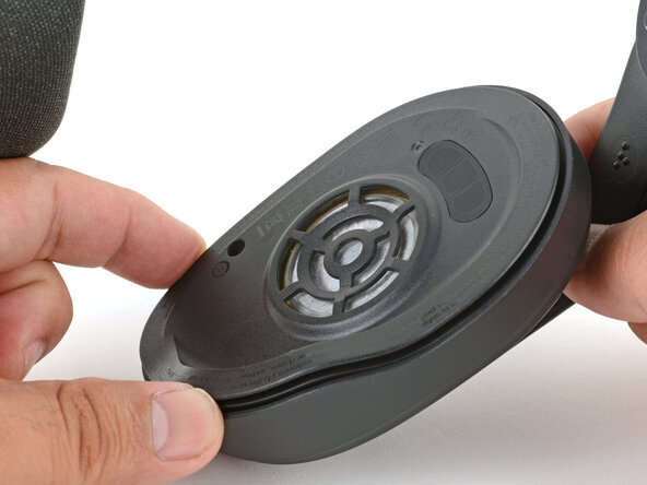 Logitech G522/A20 X Lightspeed Battery Replacement, Move the speaker housing: crwdns2935265:05crwdnd2935265:01crwdnd2935265:03crwdne2935265:0