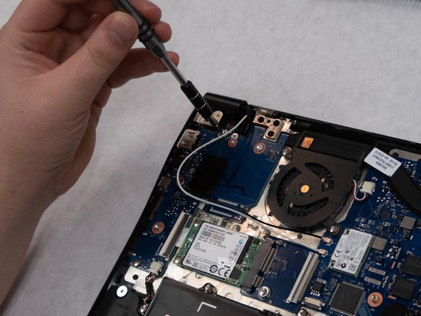 Samsung ATIV Book 9 Lite Audio Port Replacement: crwdns2935265:03crwdnd2935265:03crwdnd2935265:03crwdne2935265:0