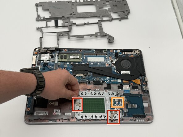 HP EliteBook 840 G4 Trackpad Replacement: étape 4, image 1 de 1