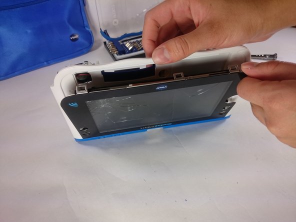 VTech InnoTab Max Motherboard Replacement: crwdns2935265:013crwdnd2935265:02crwdnd2935265:03crwdne2935265:0