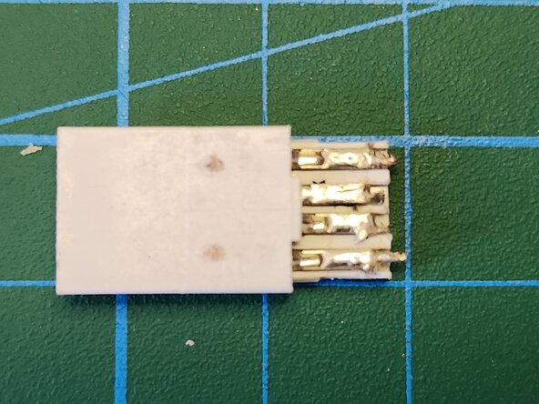 Removing the USB connector from a moulded cable, Cleaning and finalizing: 5 단계, 이미지 3개 중 3개