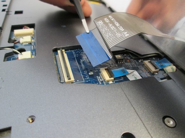 Acer Aspire 7736Z-4809 LCD Module Replacement: crwdns2935265:018crwdnd2935265:03crwdnd2935265:03crwdne2935265:0