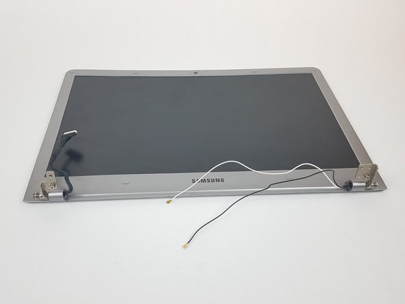 Samsung NP510R5E-A01UB Display Replacement: crwdns2935265:07crwdnd2935265:03crwdnd2935265:03crwdne2935265:0
