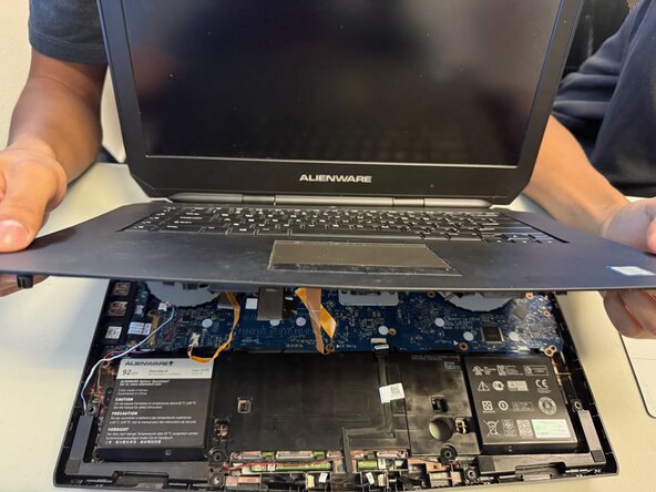 Alienware 15 R2 CMOS Battery Replacement: step 5, image 1 of 1