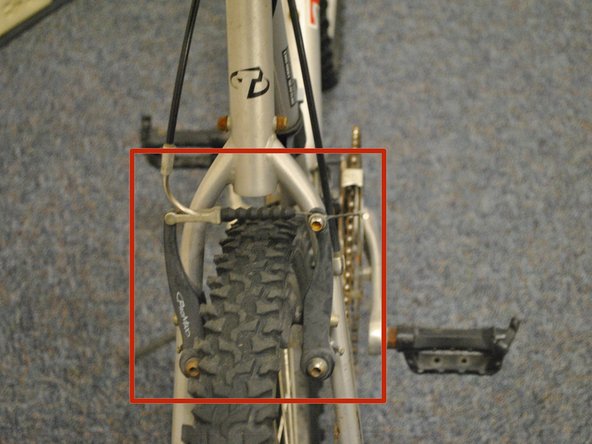 Comment remplacer une chambre à air de vélo crevée sur un Trek 800: étape 3, image 1 de 3