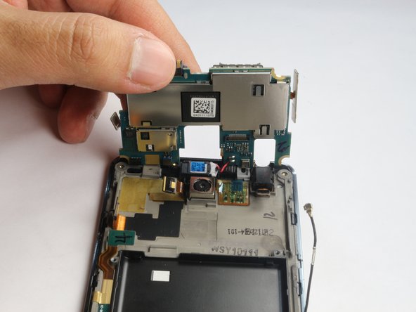 LG Optimus L9 P769 Rear Facing Camera Replacement, Lifting Motherboard from the Phone: crwdns2935265:04crwdnd2935265:03crwdnd2935265:03crwdne2935265:0