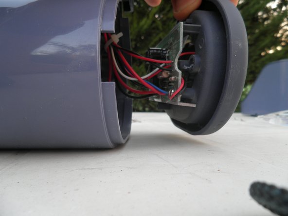 Rowenta AC6221 Teardown: crwdns2935265:04crwdnd2935265:03crwdnd2935265:03crwdne2935265:0