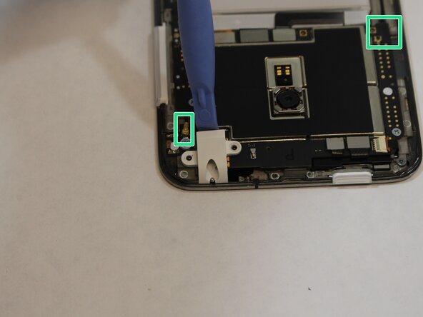 Meizu MX3 Rear Facing Camera Replacement, Removing Extra Components: crwdns2935265:04crwdnd2935265:02crwdnd2935265:03crwdne2935265:0