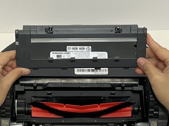 Roborock Q5 Main Brush Housing Replacement: crwdns2935265:010crwdnd2935265:02crwdnd2935265:03crwdne2935265:0