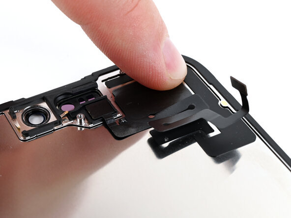 iPhone 16 Screen Replacement, Press the ambient light sensor: crwdns2935265:027crwdnd2935265:03crwdnd2935265:03crwdne2935265:0