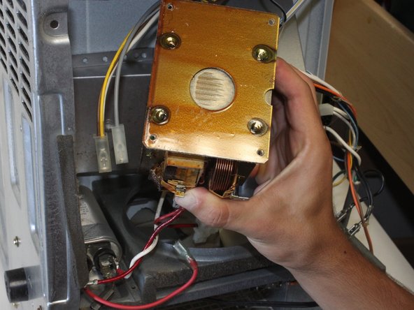 Quasar Microwave Capacitor Replacement: crwdns2935265:010crwdnd2935265:02crwdnd2935265:03crwdne2935265:0