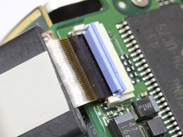 AXIS 213 PTZ Network Camera Capacitor Replacement: crwdns2935265:010crwdnd2935265:02crwdnd2935265:02crwdne2935265:0