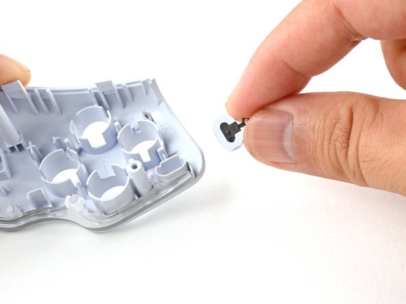 PlayStation Portal Grip Shell (Right) Replacement, Remove the menu button: crwdns2935265:031crwdnd2935265:03crwdnd2935265:03crwdne2935265:0