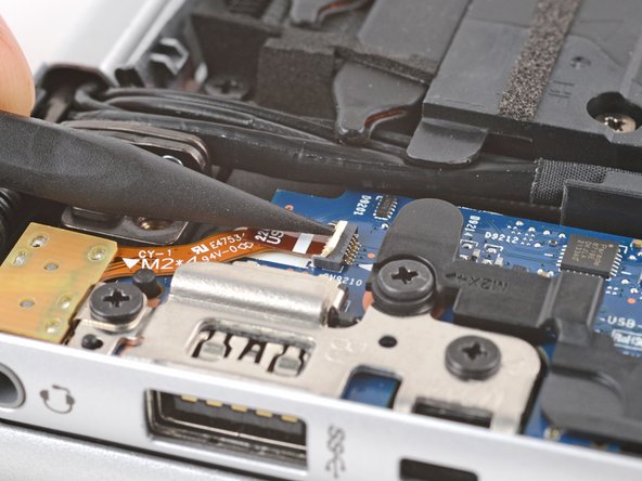 HP EliteBook 845 G9 USB Board Replacement, Disconnect the audio jack: crwdns2935265:08crwdnd2935265:02crwdnd2935265:03crwdne2935265:0