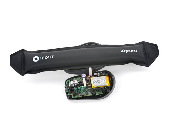 How to Open Your Logitech MX Anywhere 3, Separate the cable adhesive: crwdns2935265:08crwdnd2935265:01crwdnd2935265:02crwdne2935265:0