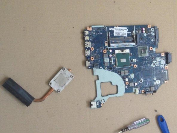 Acer Aspire E1-571 - Heat Sink Cleaning, Thermal Paste Replacing: crwdns2935265:011crwdnd2935265:03crwdnd2935265:03crwdne2935265:0