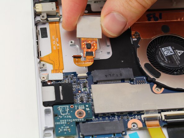 HP Elite X2 1013 G3 Fingerprint Scanner Replacement: crwdns2935265:011crwdnd2935265:03crwdnd2935265:03crwdne2935265:0