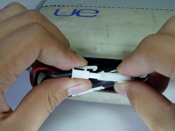 Logitech UE Boombox Battery Replacement: crwdns2935265:04crwdnd2935265:03crwdnd2935265:03crwdne2935265:0