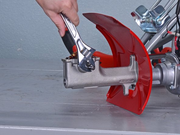 Mantis Tiller 7940 (2017) Tine Shaft Roller Bearings Replacement, Remove the tine shaft: crwdns2935265:012crwdnd2935265:02crwdnd2935265:02crwdne2935265:0