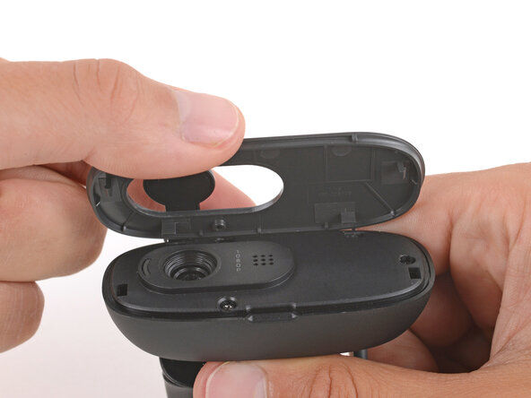 How to Open Your Logitech Brio 100 Webcam, Remove the front cover: crwdns2935265:02crwdnd2935265:02crwdnd2935265:03crwdne2935265:0