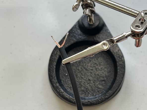 How to Repair a Squareplug Patch Cable with SP400 Plugs: crwdns2935265:07crwdnd2935265:02crwdnd2935265:03crwdne2935265:0