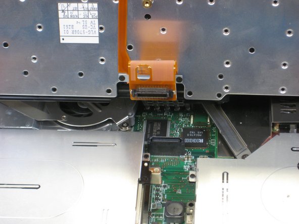 Disassembling IBM ThinkPad A30 CPU: crwdns2935265:07crwdnd2935265:03crwdnd2935265:03crwdne2935265:0