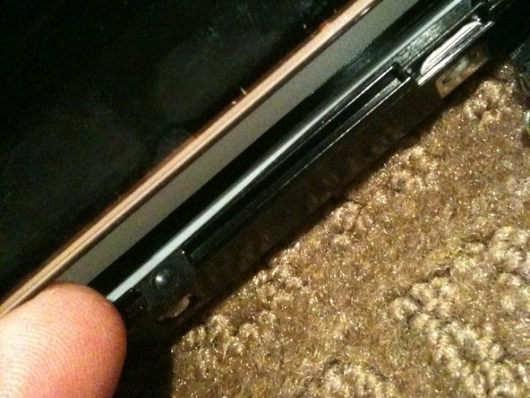 Removing CCFL from iMac 20in LCD CCFL assembly: crwdns2935265:016crwdnd2935265:02crwdnd2935265:02crwdne2935265:0