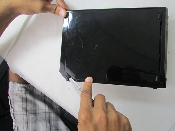 Nintendo Wii 2011 Disassembly: step 5, image 2 of 3