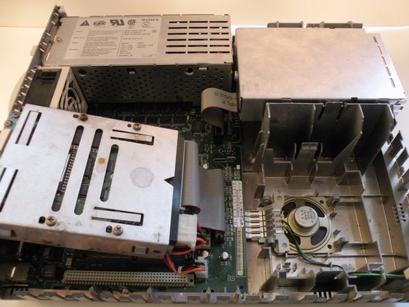 Macintosh IIsi Teardown, Hard Drive: step 5, image 3 of 3