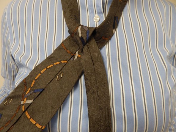 How to Tie a Tie: Pratt: crwdns2935265:05crwdnd2935265:02crwdnd2935265:02crwdne2935265:0