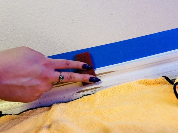 How To Repair A Paint Stained Baseboard: passo 4, immagine 3 di 3