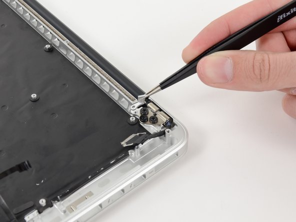 MacBook Pro 13" Retina Display Late 2012 Upper Case Replacement: crwdns2935265:055crwdnd2935265:02crwdnd2935265:02crwdne2935265:0