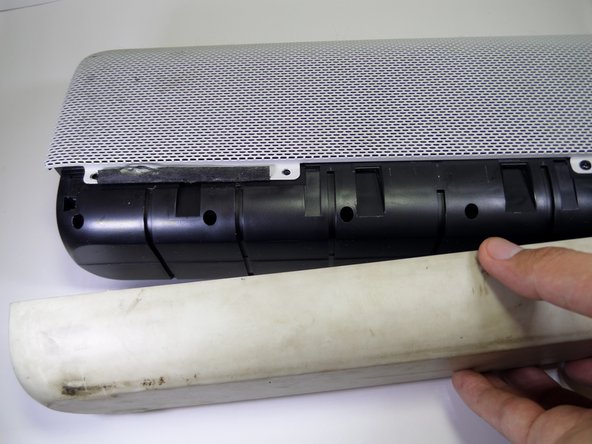 Logitech UE Boombox Speaker Grille Replacement: crwdns2935265:011crwdnd2935265:02crwdnd2935265:02crwdne2935265:0