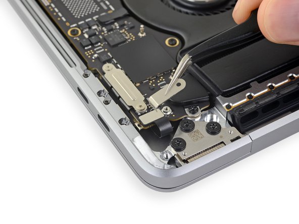 MacBook Pro 15" Touch Bar 2019 Battery Replacement: crwdns2935265:033crwdnd2935265:03crwdnd2935265:03crwdne2935265:0