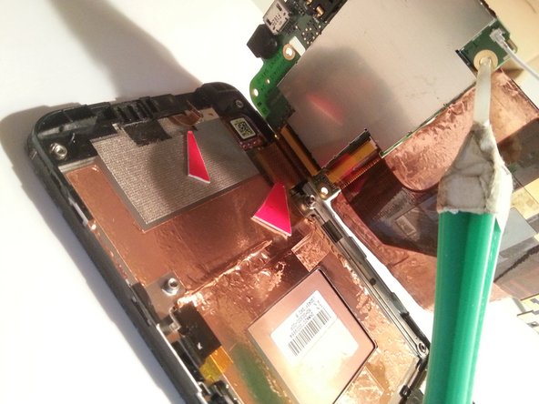 HTC HD 2 Front Panel Replacement, Aufklappen: crwdns2935265:011crwdnd2935265:02crwdnd2935265:03crwdne2935265:0