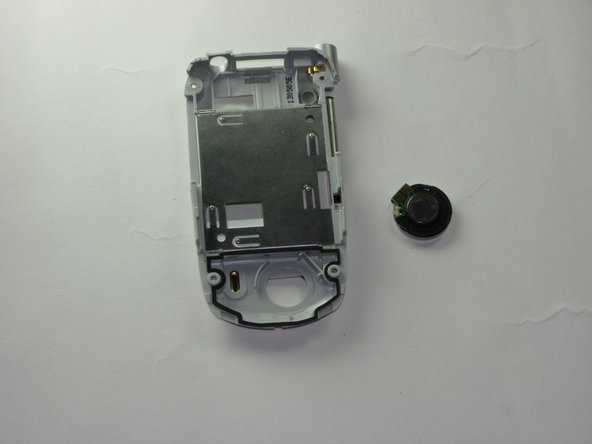 Motorola V710 Speaker Replacement, Replacing Speaker: crwdns2935265:011crwdnd2935265:02crwdnd2935265:02crwdne2935265:0