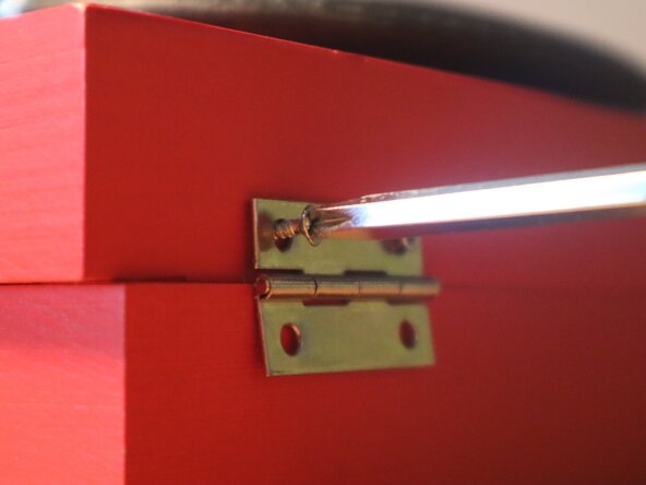 Wooden Toolbox Hinge Replacement: crwdns2935265:03crwdnd2935265:02crwdnd2935265:02crwdne2935265:0