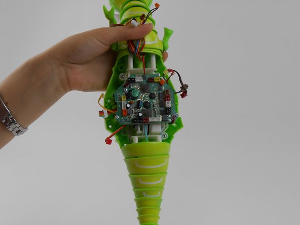 Zoomer Dino Boomer Main Circuit Board Replacement: crwdns2935265:05crwdnd2935265:02crwdnd2935265:02crwdne2935265:0